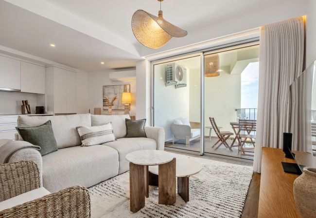 Apartment in Câmara de Lobos - Kaya by KAAMAH